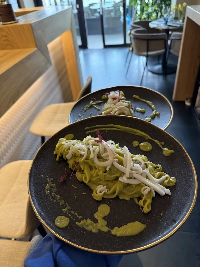 Il Faro Lounge & Bistrot restaurant in Besozzo