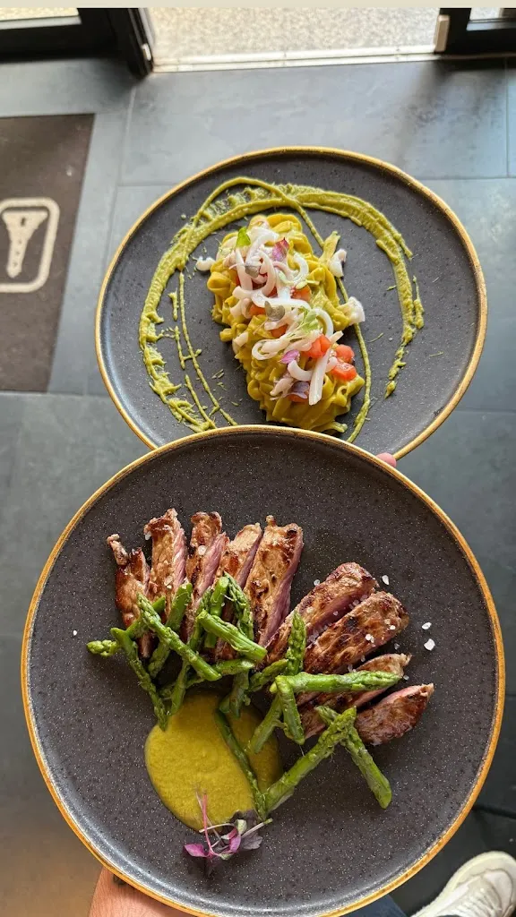 Il Faro Lounge & Bistrot_Besozzo_slider_image_2