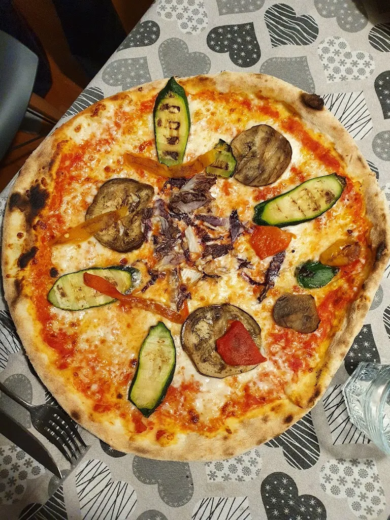 Menu_Pizza Piu'_Besozzo_image_2