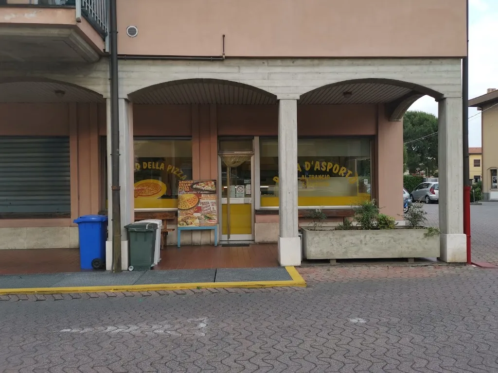 Angolo della Pizza restaurant in Besana in Brianza