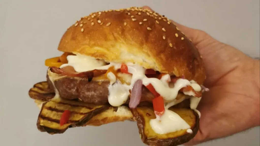 Pizzeria Enjoy_Bianzone_slider_image_3