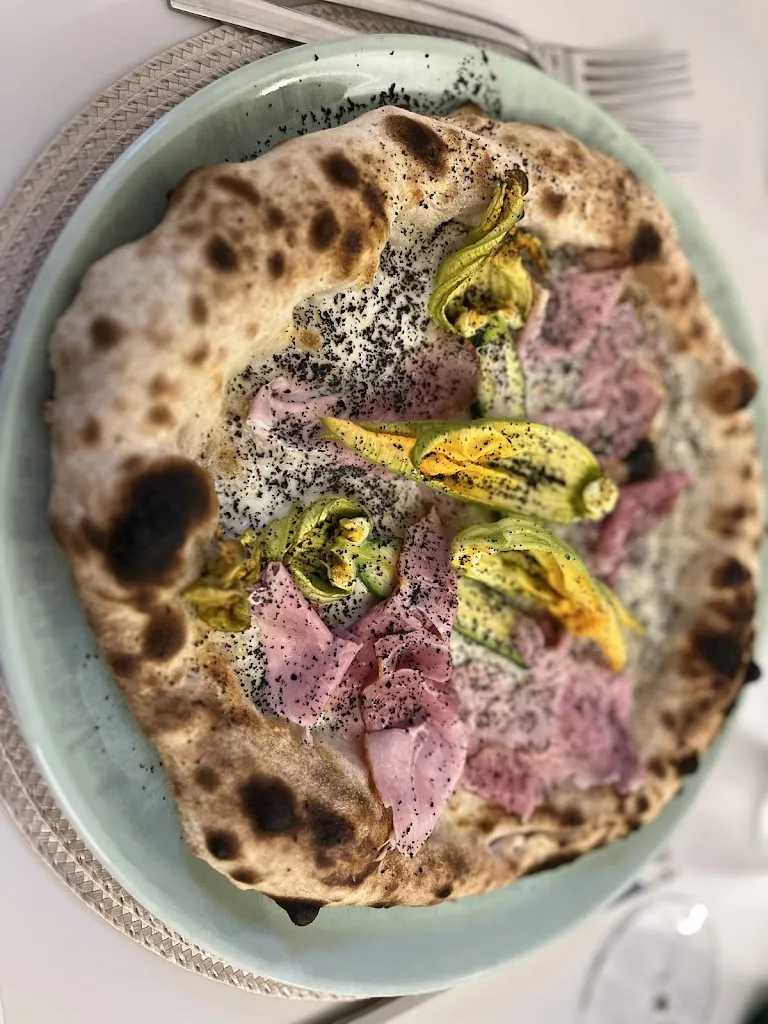 Jiří Krátký_La Vecchia Fontana_Bienno_review