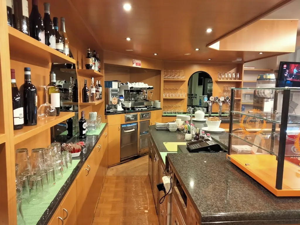 Gioia dal 1958 bar ristoro sala fumatori_Bienno_slider_image_1