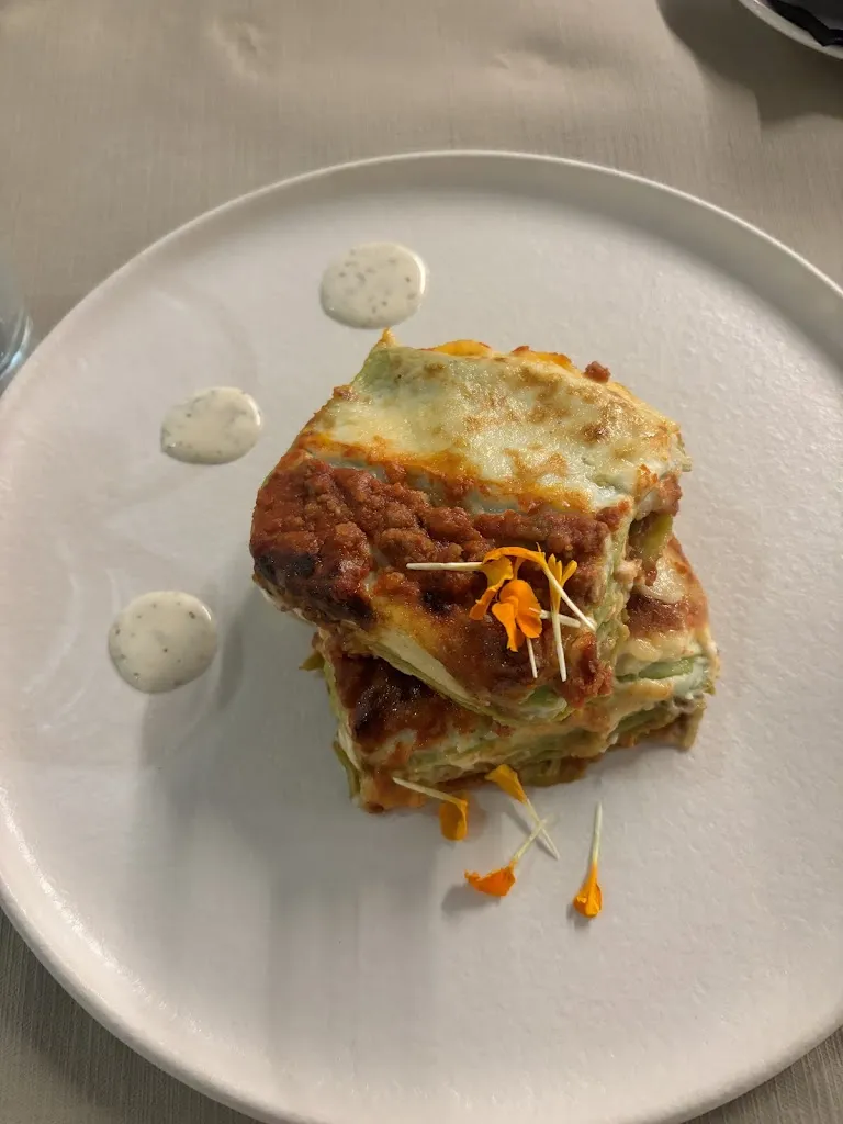 Emily Howard_Bistrot by Sigor_Bettola-Zeloforomagno_review