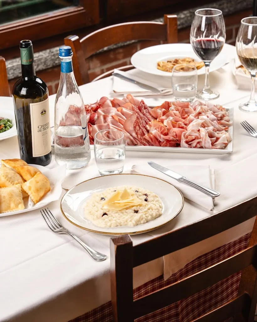 Hosteria Il Castelletto - Cucina Tipica Emiliana_Bettola-Zeloforomagno_slider_image_3