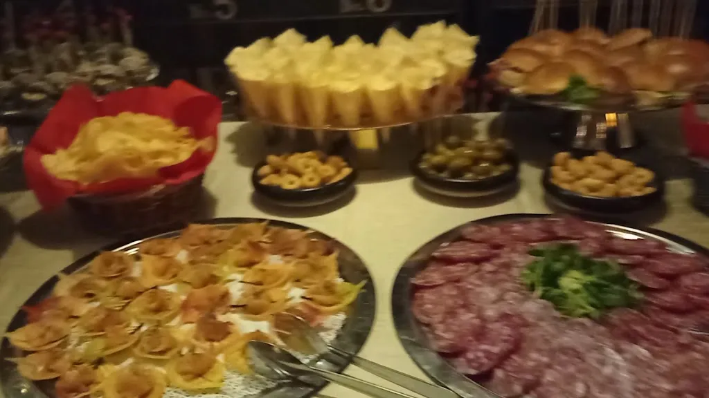 Columbus Restaurant_Bettola-Zeloforomagno_slider_image_2