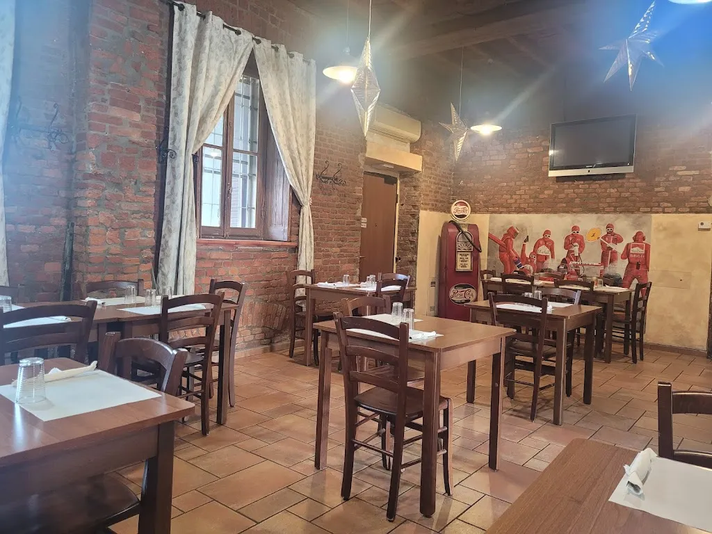 Matthew Roland_Bar Trattoria Pit Stop_Bettola-Zeloforomagno_review