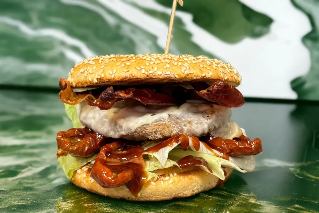 TIME SQUARE_Bettola-Zeloforomagno_slider_image_3