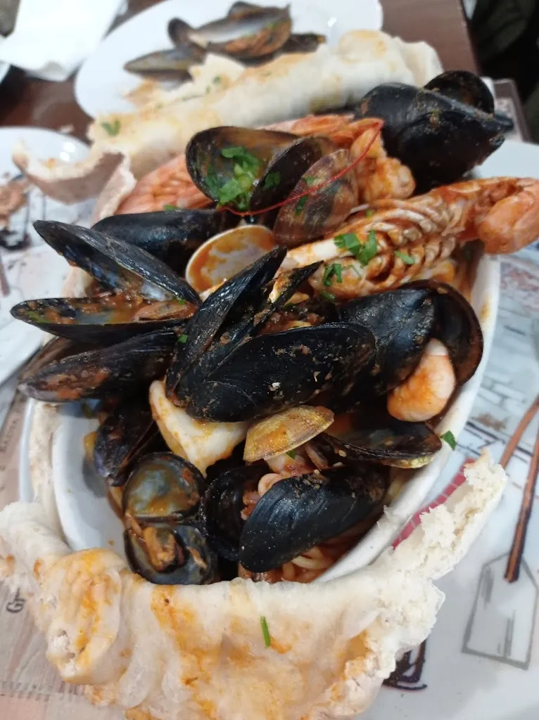 Pizzeria Mina_Bettola-Zeloforomagno_slider_image_3