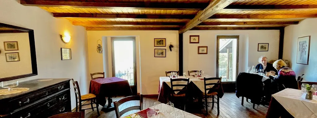 Baita Di Orimento Di Del Zoppo Loredana restaurant in Blessagno