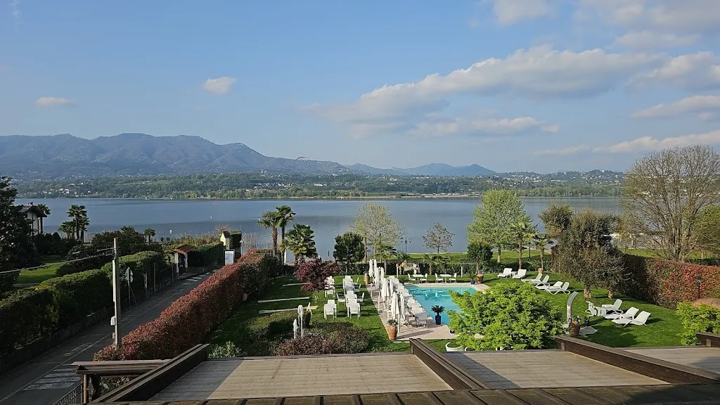 Ristorante - Hotel Villa Baroni_Bodio Lomnago_slider_image_3