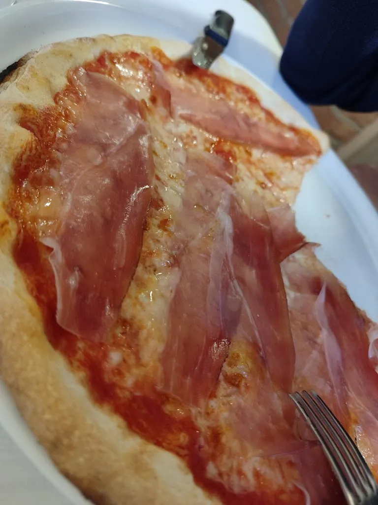 Ristorante Pizzeria Da Emidio_Bodio Lomnago_slider_image_3