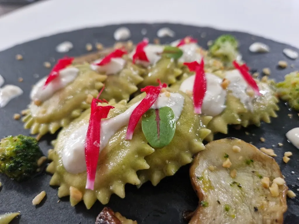 HR Home Restaurant_Bodio Lomnago_slider_image_3