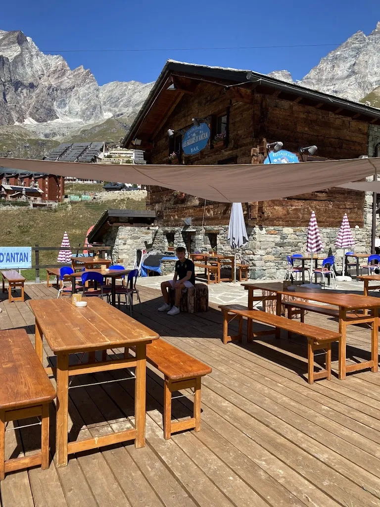 Ristorante "Les Skieurs d'Antan" restaurant in Valtournenche