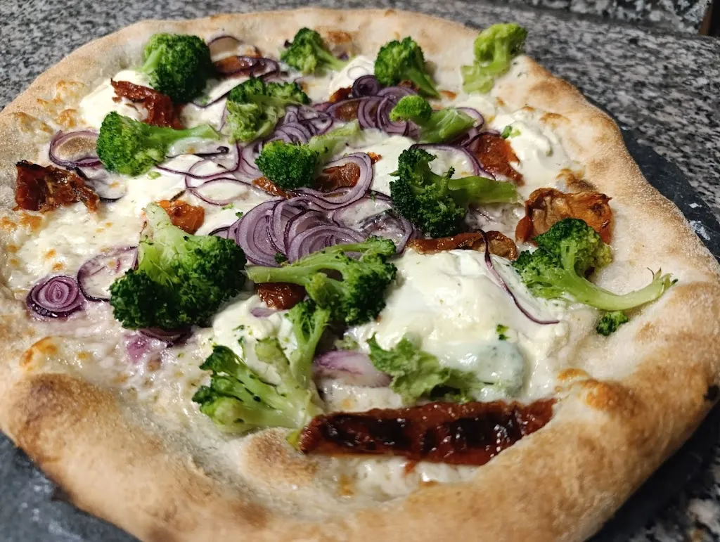 Italy Pizzeria di Giorgio Valota_Boltiere_slider_image_2