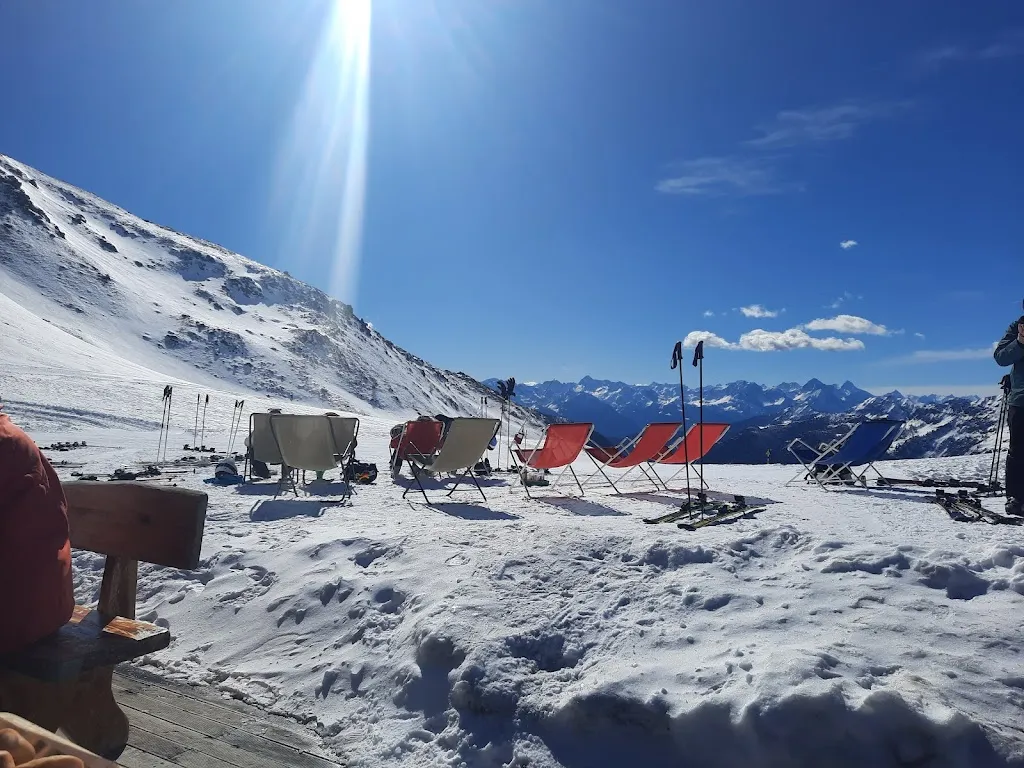 JBA Howiee_La Motta skigrill_Valtournenche_review