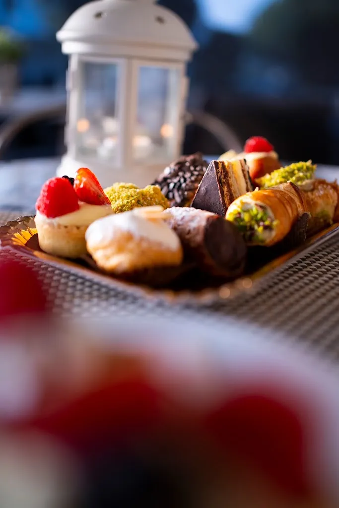 LUXALE Cassano Magnago | Ristorante-Pizzeria -Pasticceria_Bolladello-Peveranza_slider_image_3