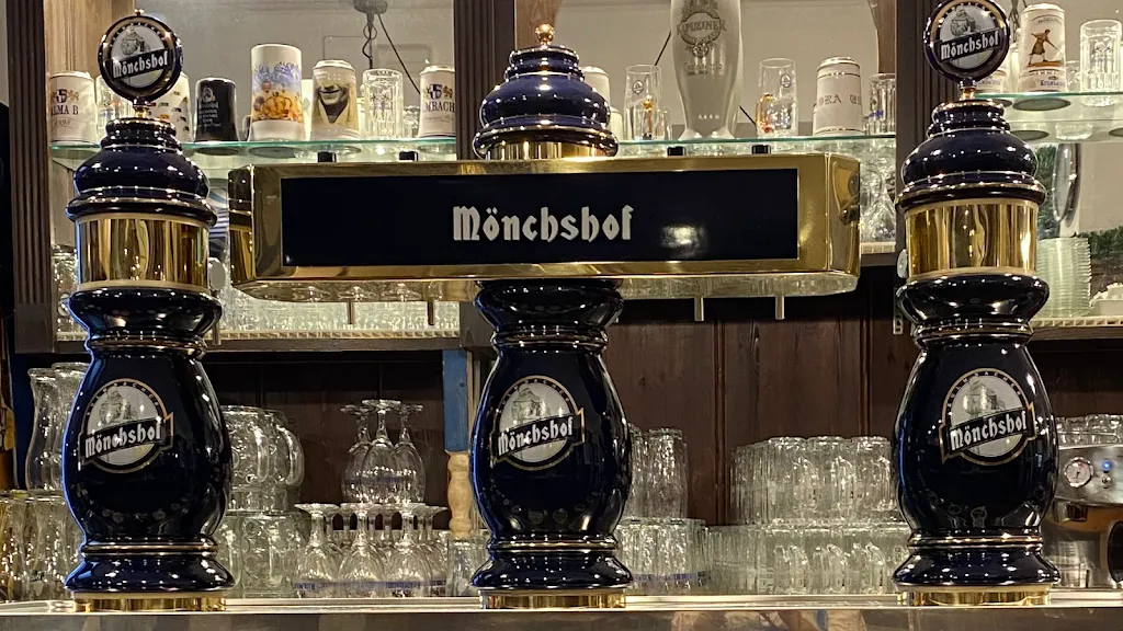 Il Kapuziner Platz im Wald _Bolladello-Peveranza_slider_image_1