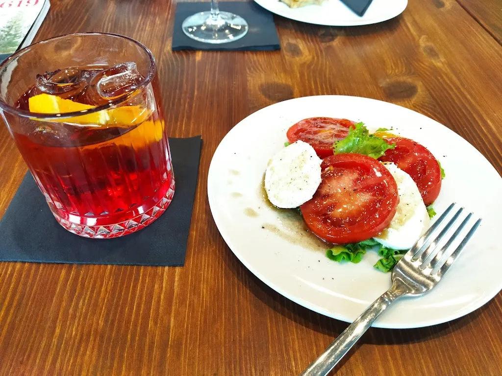 Antonio Maggi_Dall'Umbe Torrefazione Caffè Bistrot Loungebar_Bonate Sotto_review