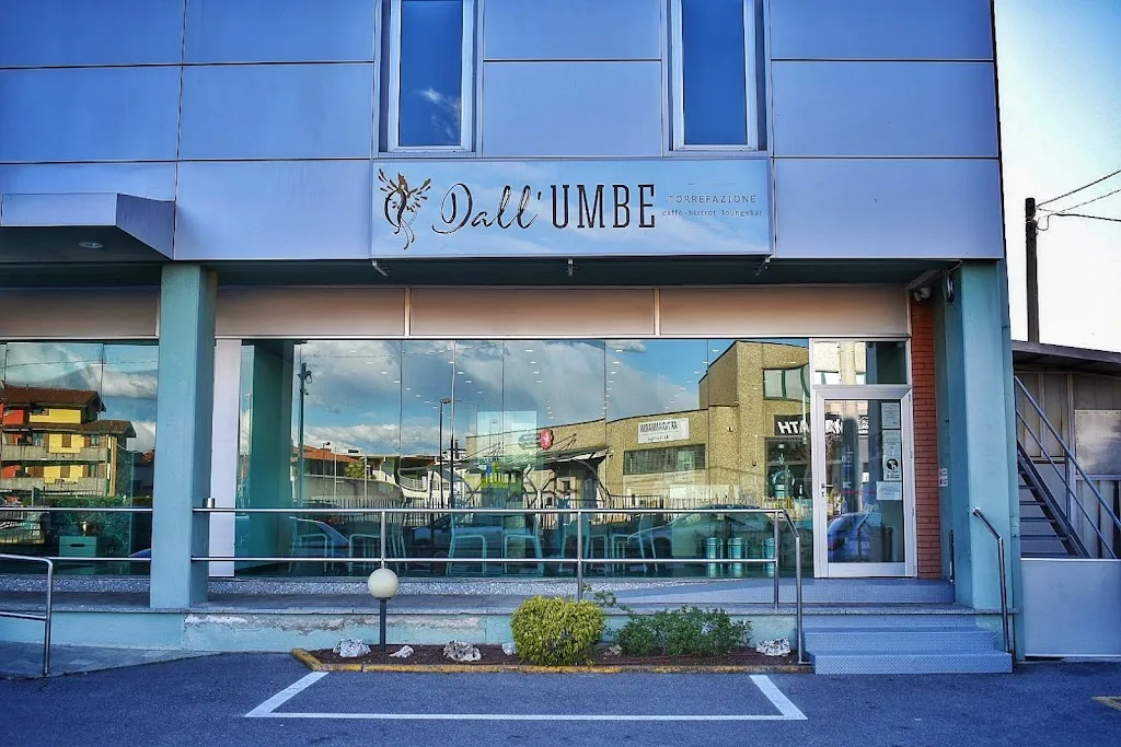 Dall'Umbe Torrefazione Caffè Bistrot Loungebar restaurant in Bonate Sotto