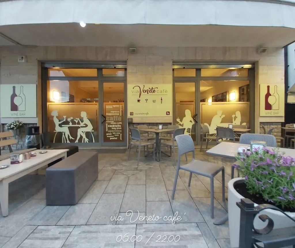 Via Veneto Cafè di PAOLO MAFFI restaurant in Bonate Sotto