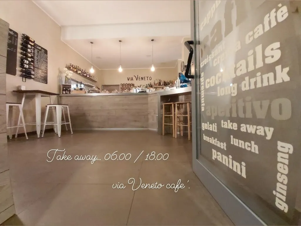 Via Veneto Cafè di PAOLO MAFFI_Bonate Sotto_slider_image_3