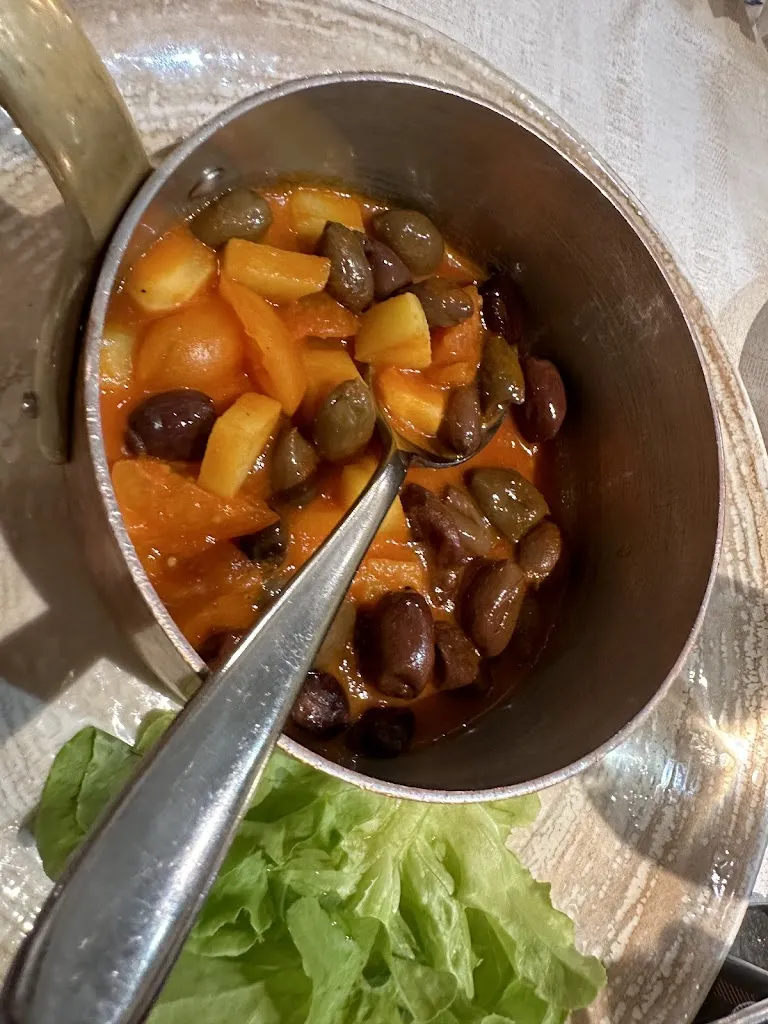 Zed Alhatab_La Grotta Azzurra_Bonate Sotto_review