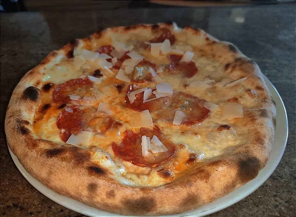 Kest'è Ristorante Burger & Grill _Bonate Sotto_slider_image_2