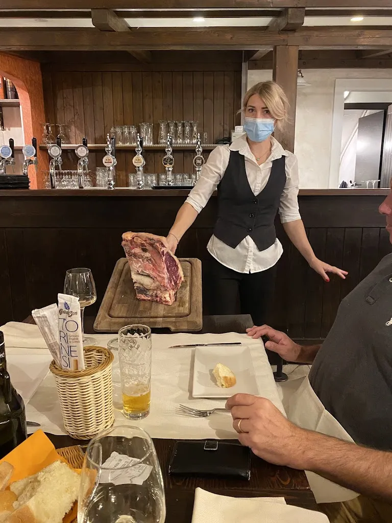 Charlotte_Ristorante - Pizzeria L'Oster Bif & Beef_Bonate Sopra_review