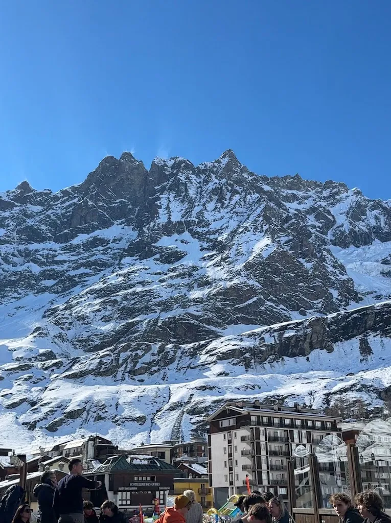 Mairi Northcott_Lino's Ristorante Apres Ski_Valtournenche_review