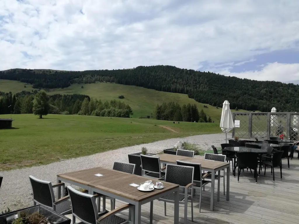 Capanna Viote restaurant in Bondione