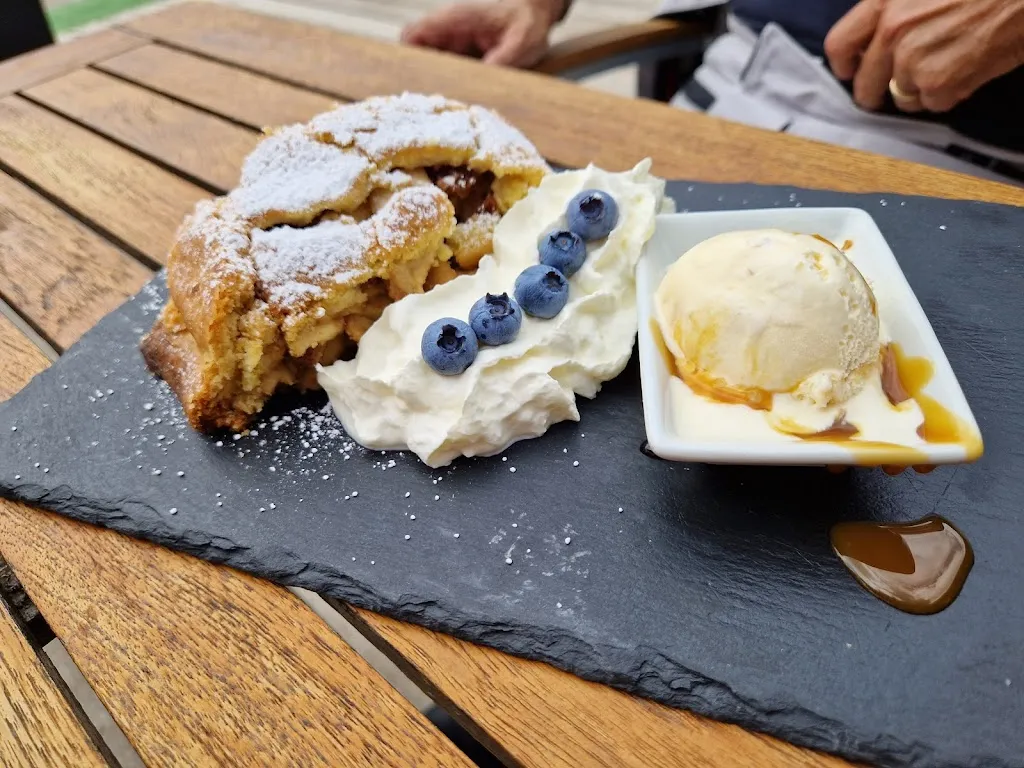 Capanna Viote_Bondione_slider_image_2