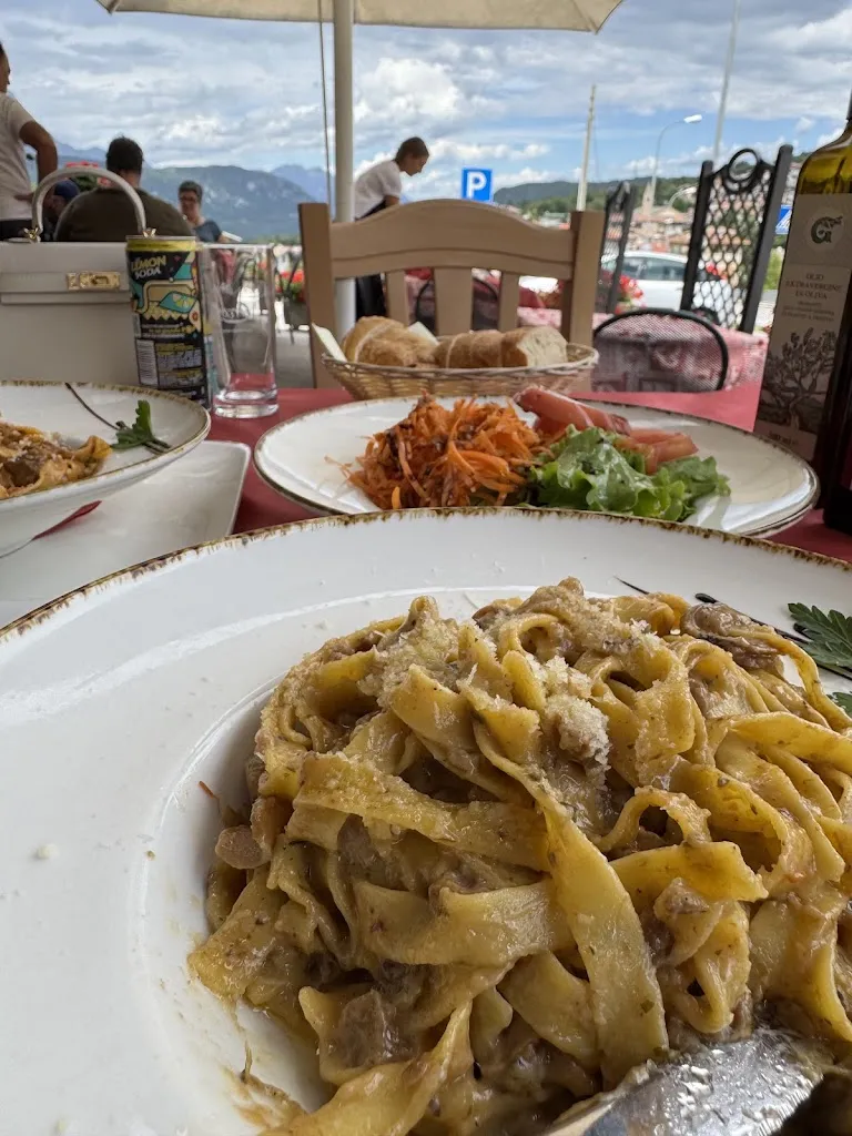 almayasa Rashed_Ristorante Pizzeria Le 3 cime del Bondone_Bondione_review