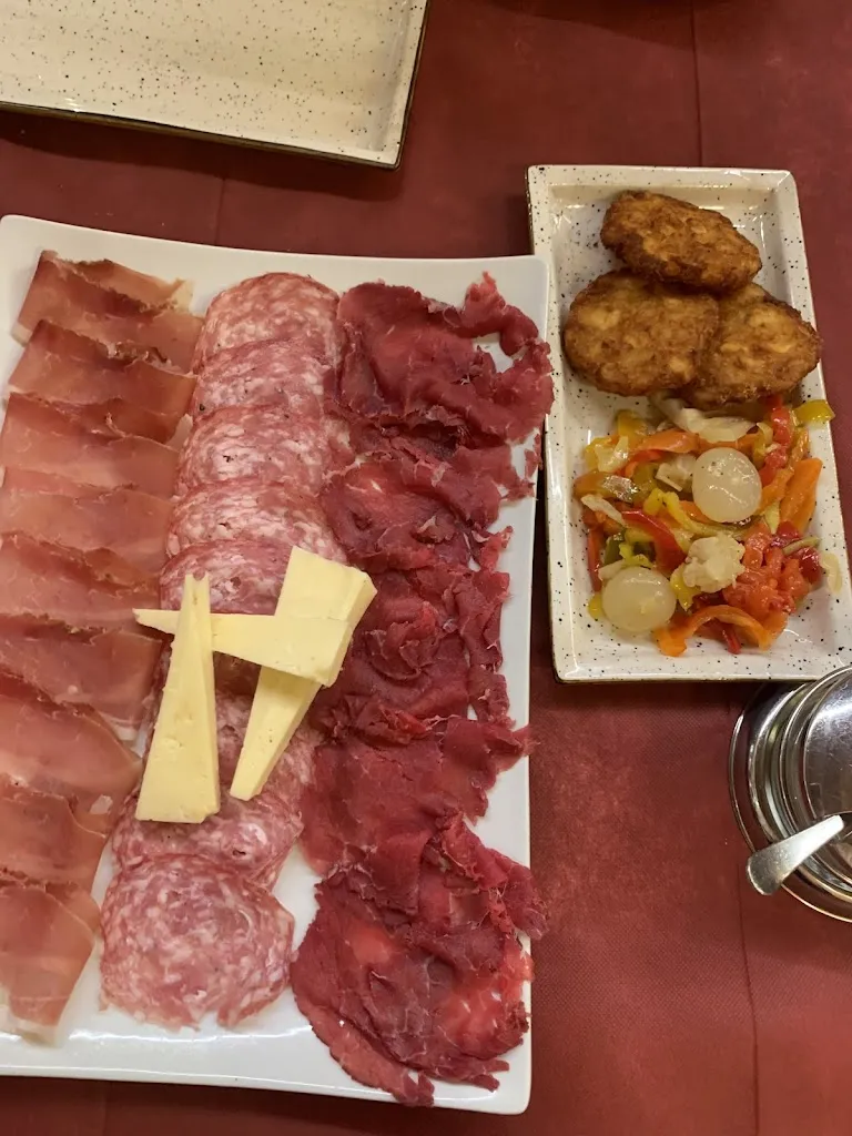 Ristorante Pizzeria Le 3 cime del Bondone_Bondione_slider_image_3