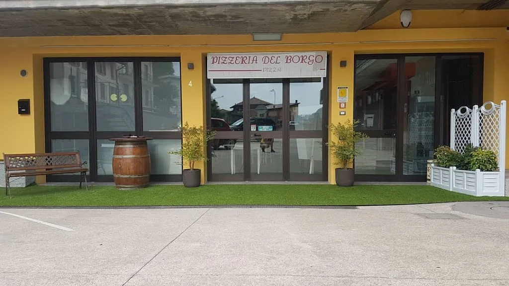 Pizzeria Del Borgo restaurant in Borgo di Terzo