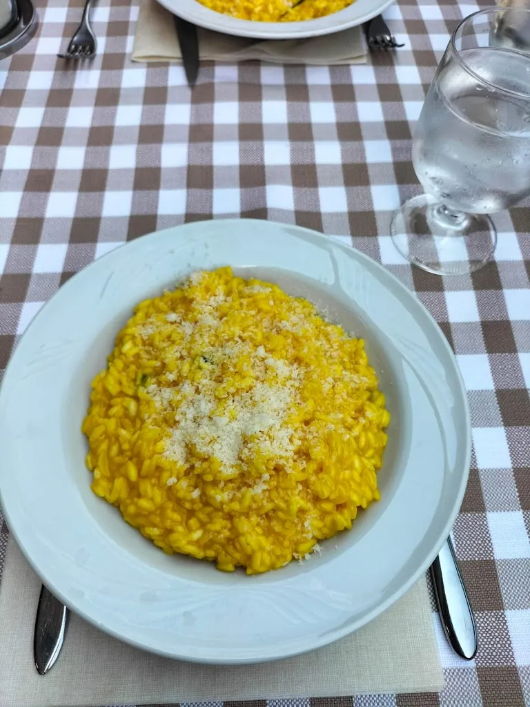 Liua A._Trattoria Ferrari_Borgo San Giovanni_review