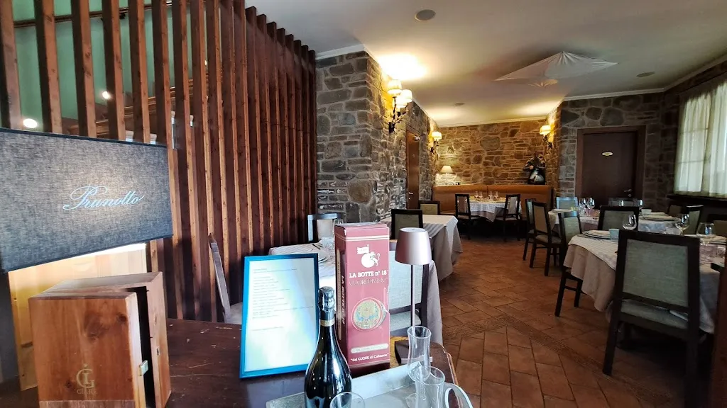 Trattoria Quaglini restaurant in Borgo Priolo