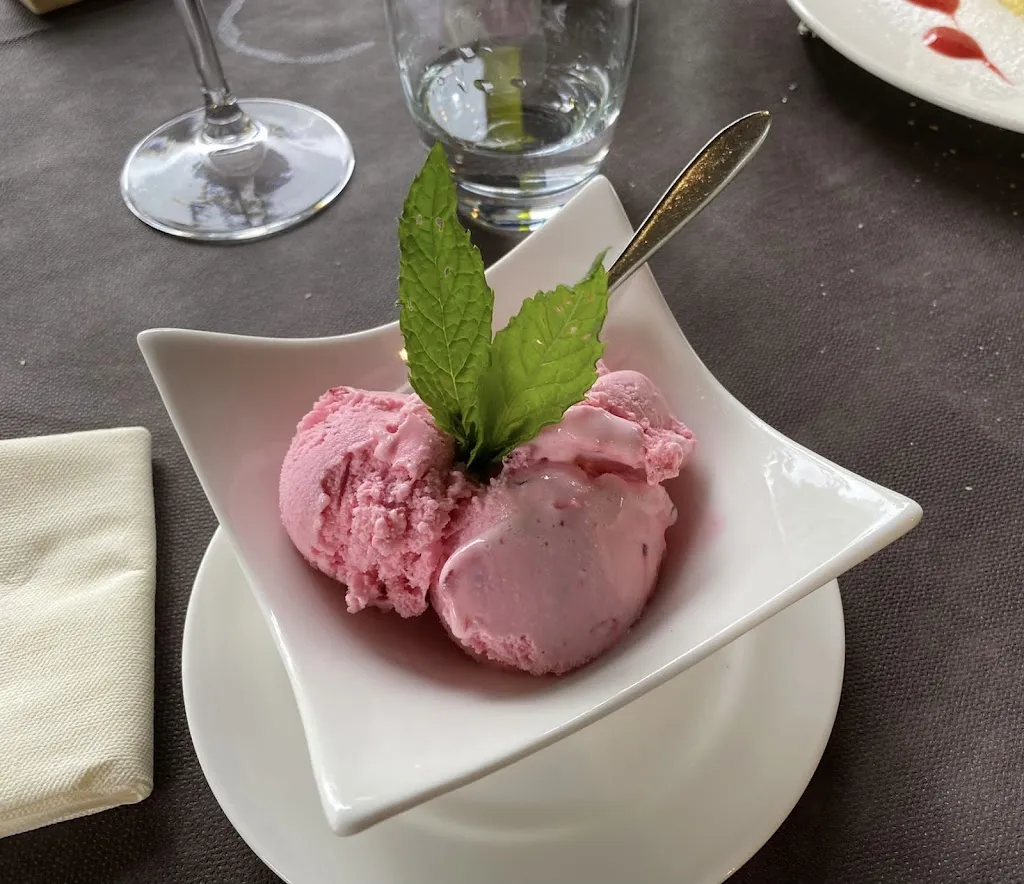 Hila Alon_Ristorante Cascina Casareggio_Borgo Priolo_review