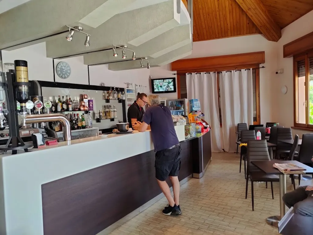 Trattoria del Passeggero restaurant in Borgo Priolo