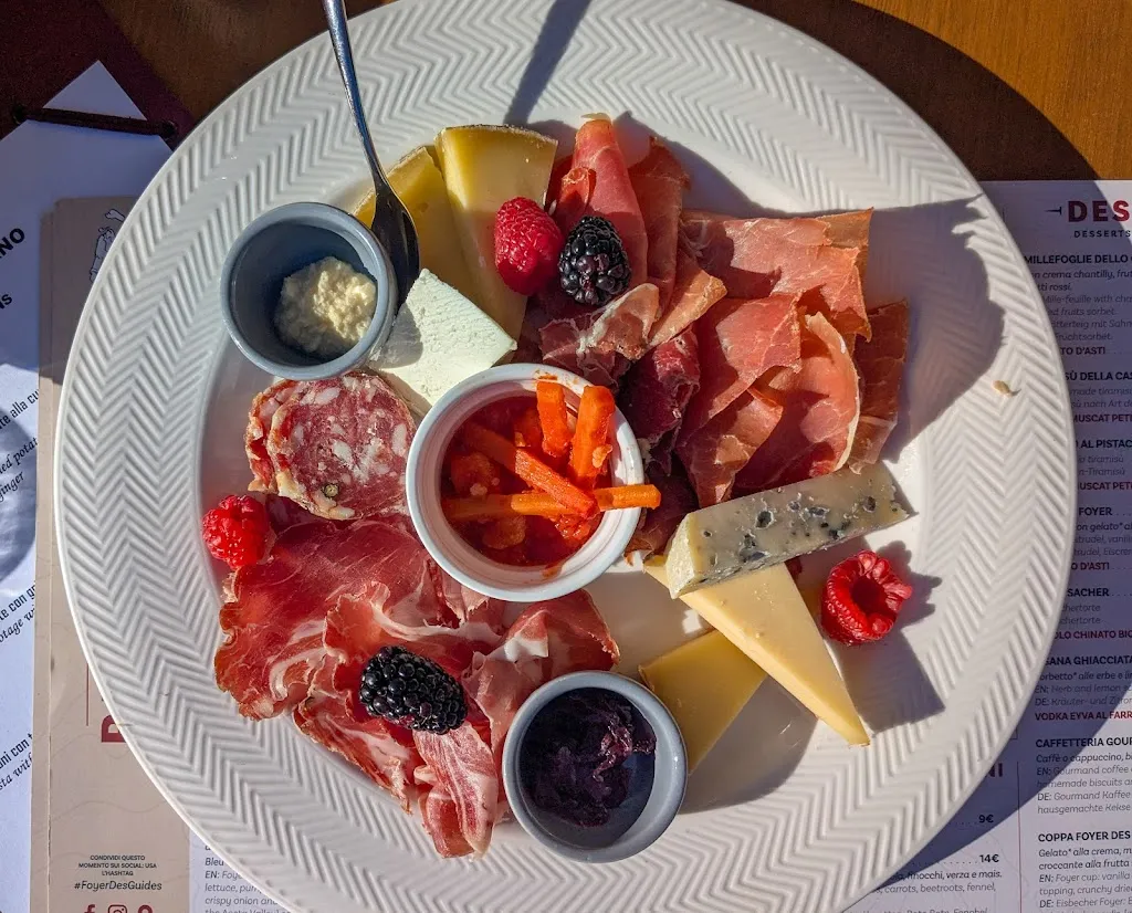 Nicole Bozzuto_Foyer des Guides_Valtournenche_recensione