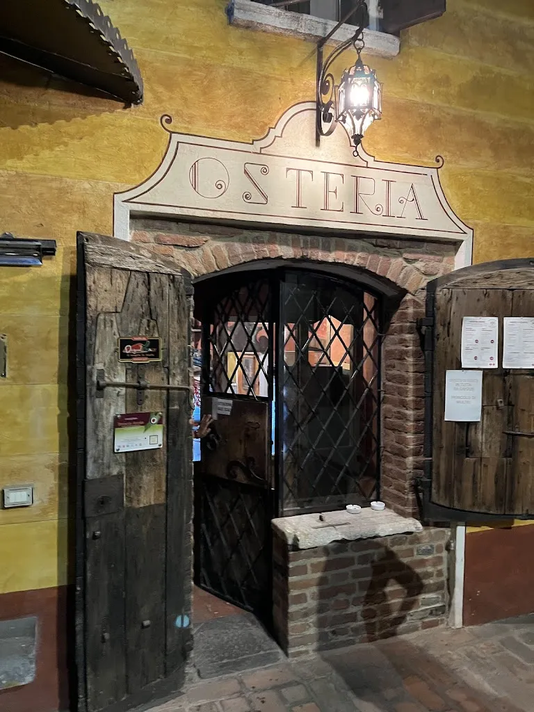 AQUILA ROSSA_Borgo San Giacomo_slider_image_2