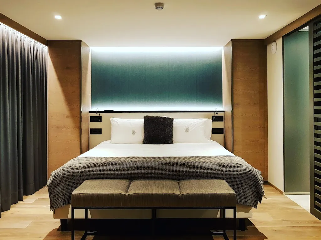 Principe delle Nevi FLOR_Valtournenche_slider_image_2