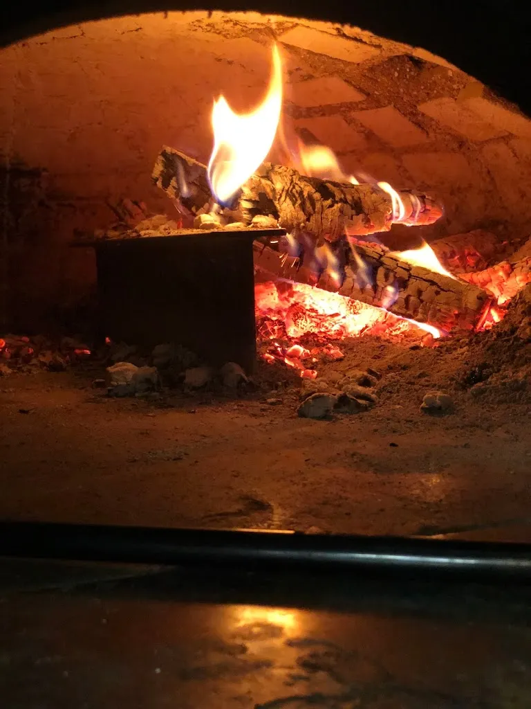 Pizza Da Ivan_Borgosatollo_slider_image_2