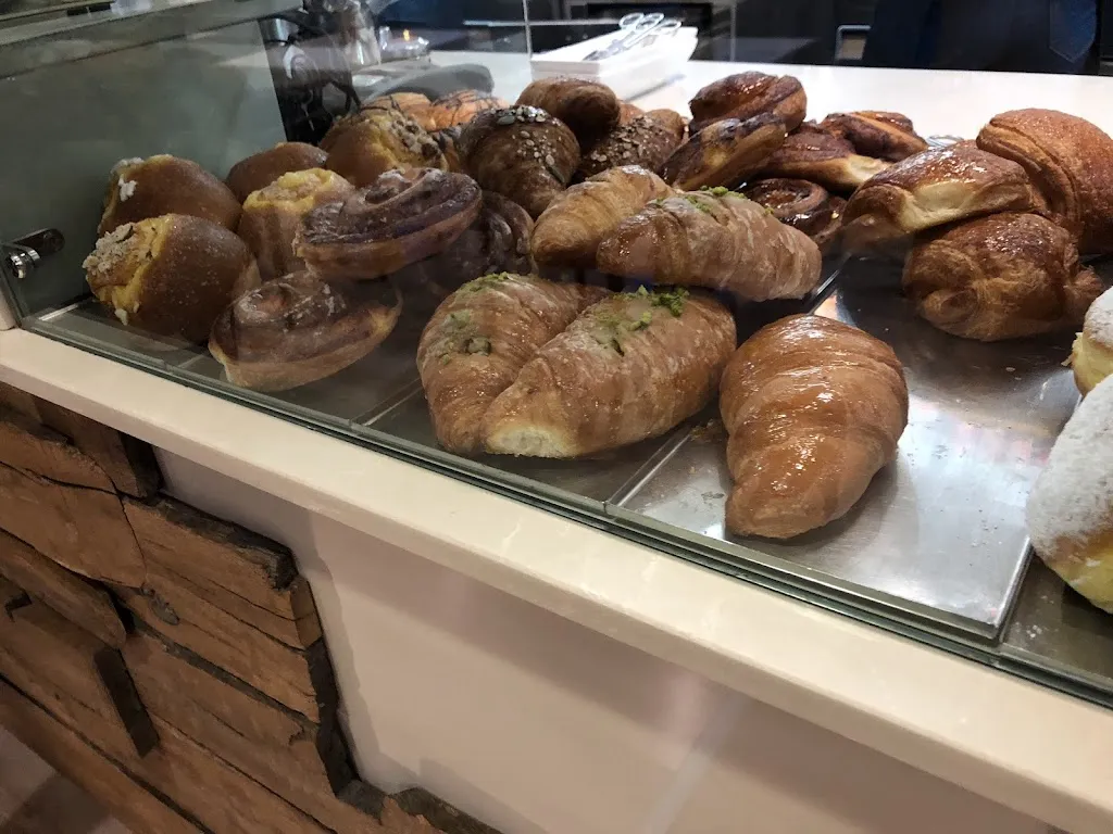 Pasticceria Il Simposio S.a.s_Borgosatollo_slider_image_2