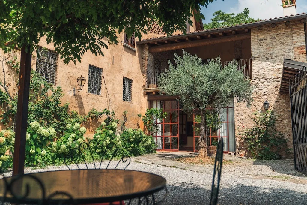 Ristorante La Dama Bianca_Bornato_slider_image_3