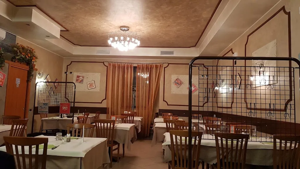 Trattoria Zambros - Pizzeria restaurant in Bosisio Parini