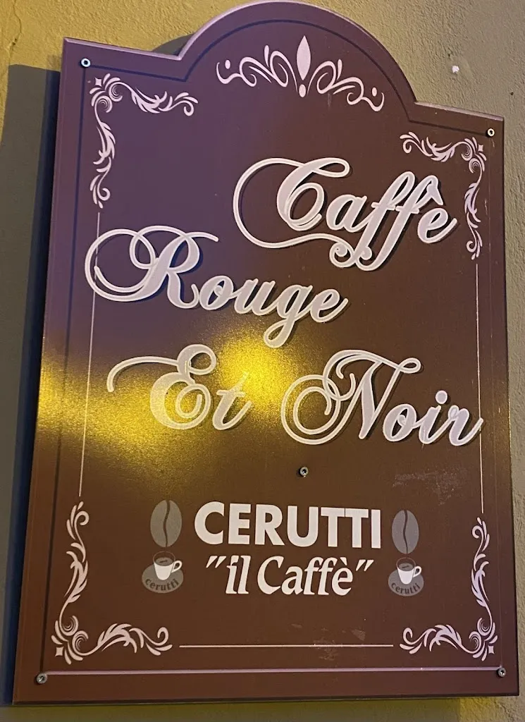 Pekka Lattu_Bar Rouge Et Noir - Bosisio Parini _Bosisio Parini_review