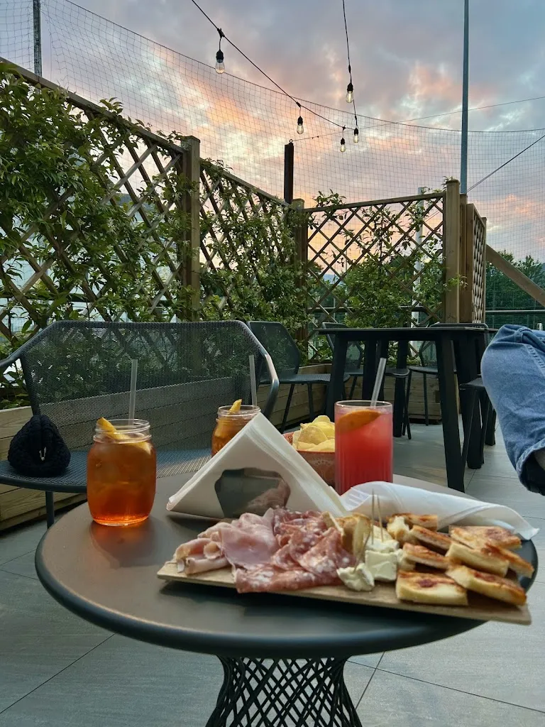 Chiara Galbusera_Dani Bar_Bosisio Parini_review