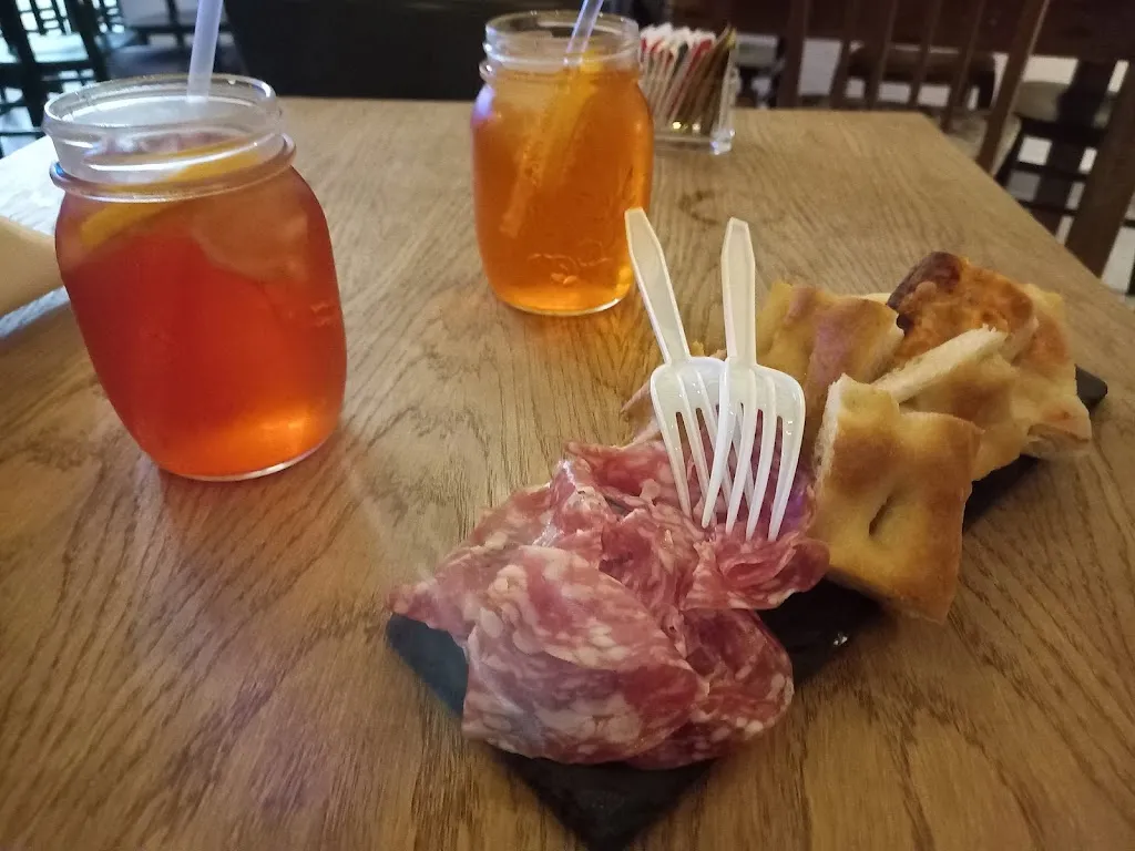 Stefania Neri_Dani Bar_Bosisio Parini_review