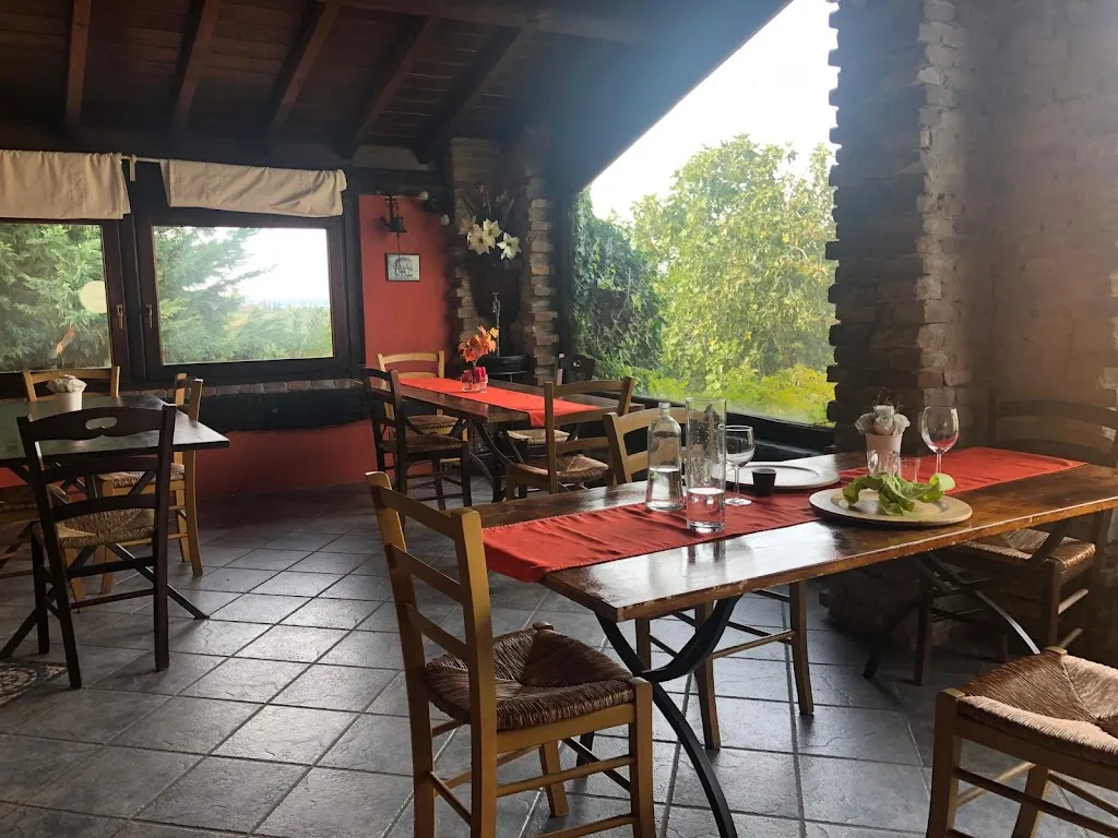 Bricco Dei Ronchi restaurant in Bosnasco
